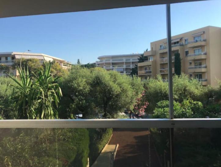 Studio Residence Le Tanit Antibes Bagian luar foto